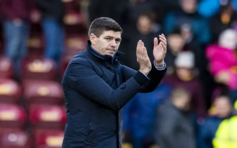 جيرارد في الصدارة.. مرشح رئيسي لخلافة سلوت بليفربول 2025